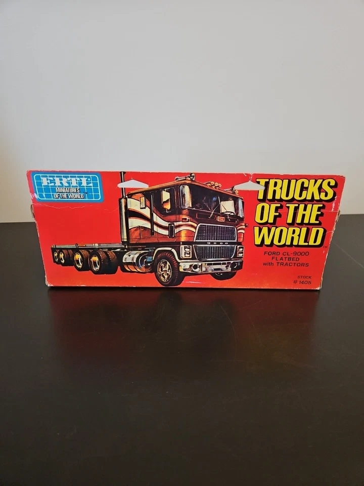 Ertl Ford CL-9000 Semi, 2 Ford TW-20 Tractors Trucks of the World Hong Kong - Image 3 of 4