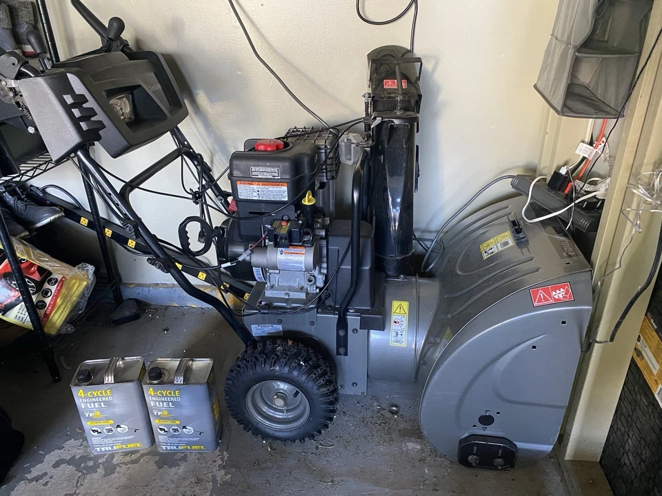 "Soplador de nieve Poulan 22""" Foto 2 de 4