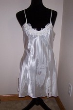 Linea Donatella Chemise Nightgown Beaded Lace Wedding Honeymoon Elegant, L