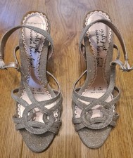 Red Herring Ladies Size 3