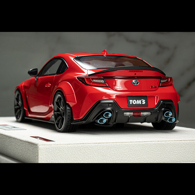MakeUp 1:18 TOYOTA TOM'S GR86 Wide Body 2022 Spark Red Diecast Car