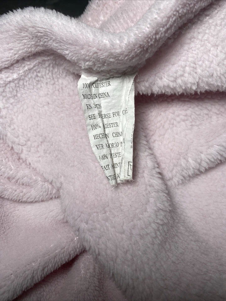 Cobertor borboleta RN 31526 B A B Y letras rosa pelúcia macia lã Lovey 30"x40" - Imagem 3 de 4