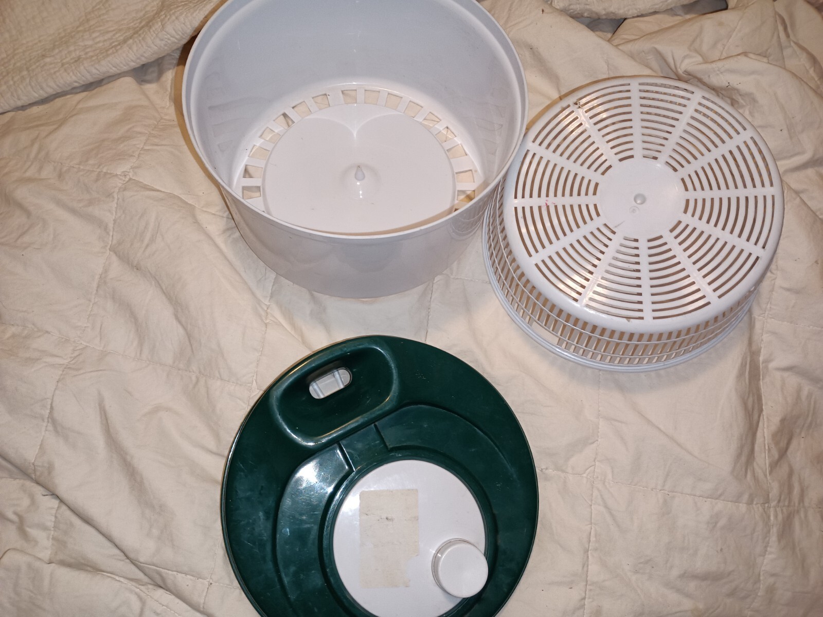 Vintage Green Eco-Friendly Salad Spinner Preowned Kitchen Essential-image