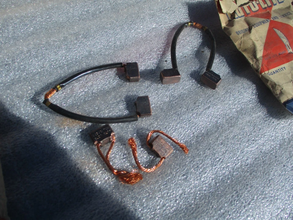 Juego de cepillos de arranque 1960 1961 Dodge Dart Plymouth 6 y otros NOS Foto 2 de 3