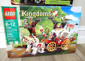 2 EW LEGO CASTLE KINGDOMS KINGS CARRIAGE AMBUSH 7188 OUTPOST ATTACK 7948 KNIGHT 