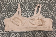 New Wacoal Perfect Primer Wire Free Bra - Size 40D - Sand - 852313