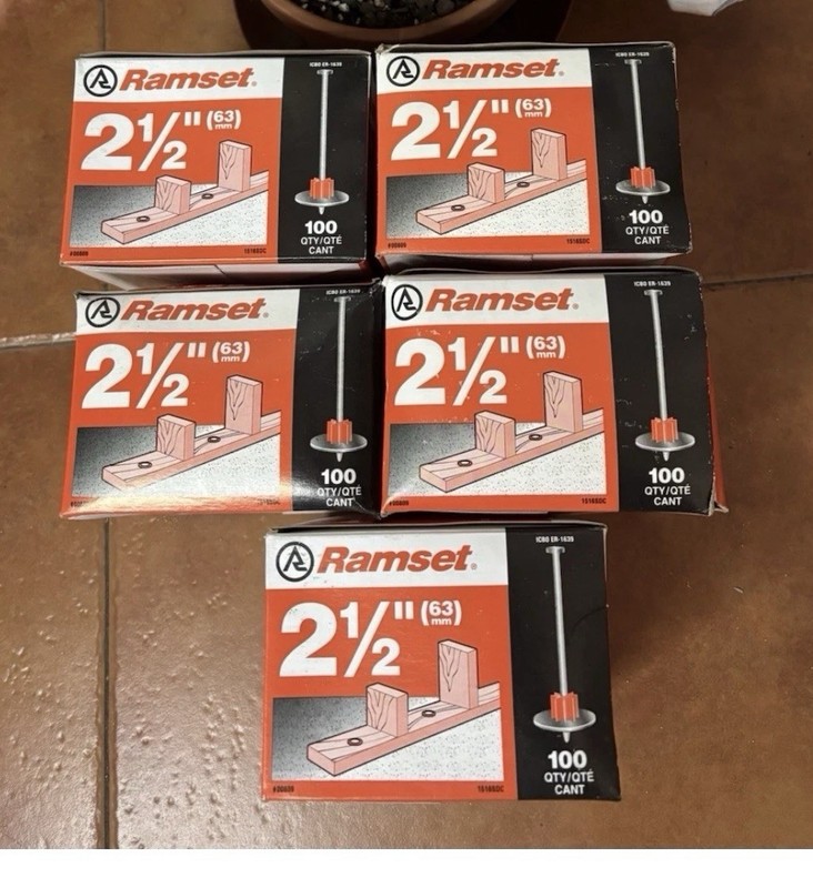 RAMSET 5 BOXES 2 1/2"Nails For Concrete With Fasteners 100 Per Box Total 200 New