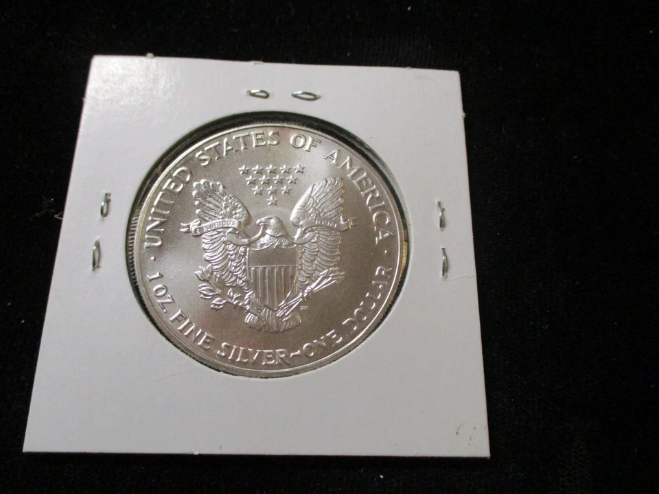 1992 Walking Liberty American Eagle One Dollar 1 Oz. Fine Silver Coin  A56 LK - Image 2 of 2