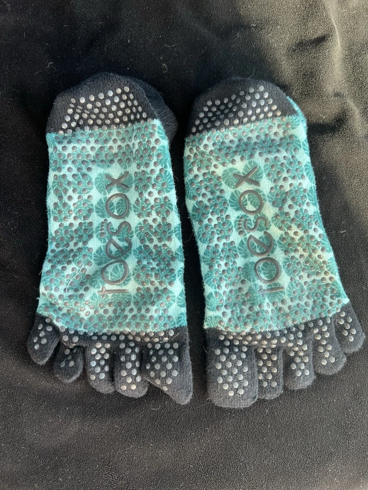 Toesox Cubierta Completa Puntera para Yoga Pilates Calentamiento Estiramiento Descanso Talla MED. Foto 2 de 4