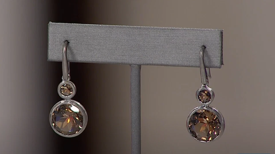 Pendientes colgantes redondos de cuarzo ahumado chapados en rodio negro de plata de ley Rarities Foto 3 de 4