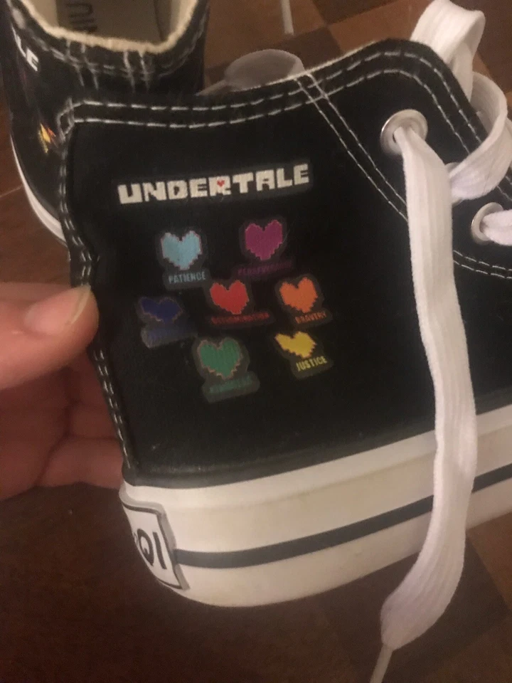 Undertale匡威鞋 — 第 3/4 张图片