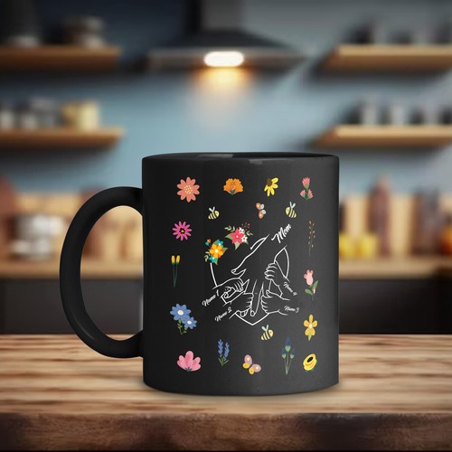 Personalized Mom Holding Our Hands Gift For Mom Mother Mama Mother's Day Mug - 第 7/10 張圖片