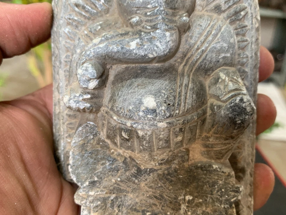 Antigua escultura de estatua de ídolo de oración hindú Ganesha de dios de mármol tallado a mano Foto 3 de 4