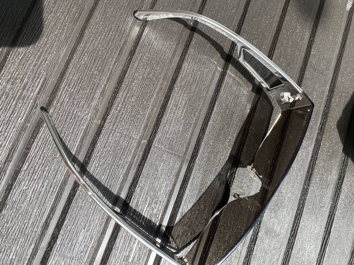 Quay Australia New Wave Sunglasses- Silver/Silver Quay Australia Sunglasses LIMITED EDITION | Mercari main image 3