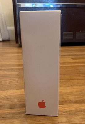 Apple Employee Exclusive 2025 Eat Well Challenge Stainless Steel Water Bottle