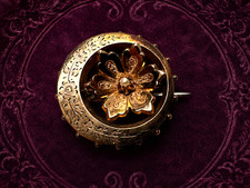 Biedermeier Brosche - Bl&uuml;te Perlchen floral graviert goldfarben um 1900 - 2,5 cm
