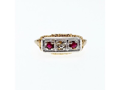 14K Yellow Gold Rubies & Diamond Ring Size 8