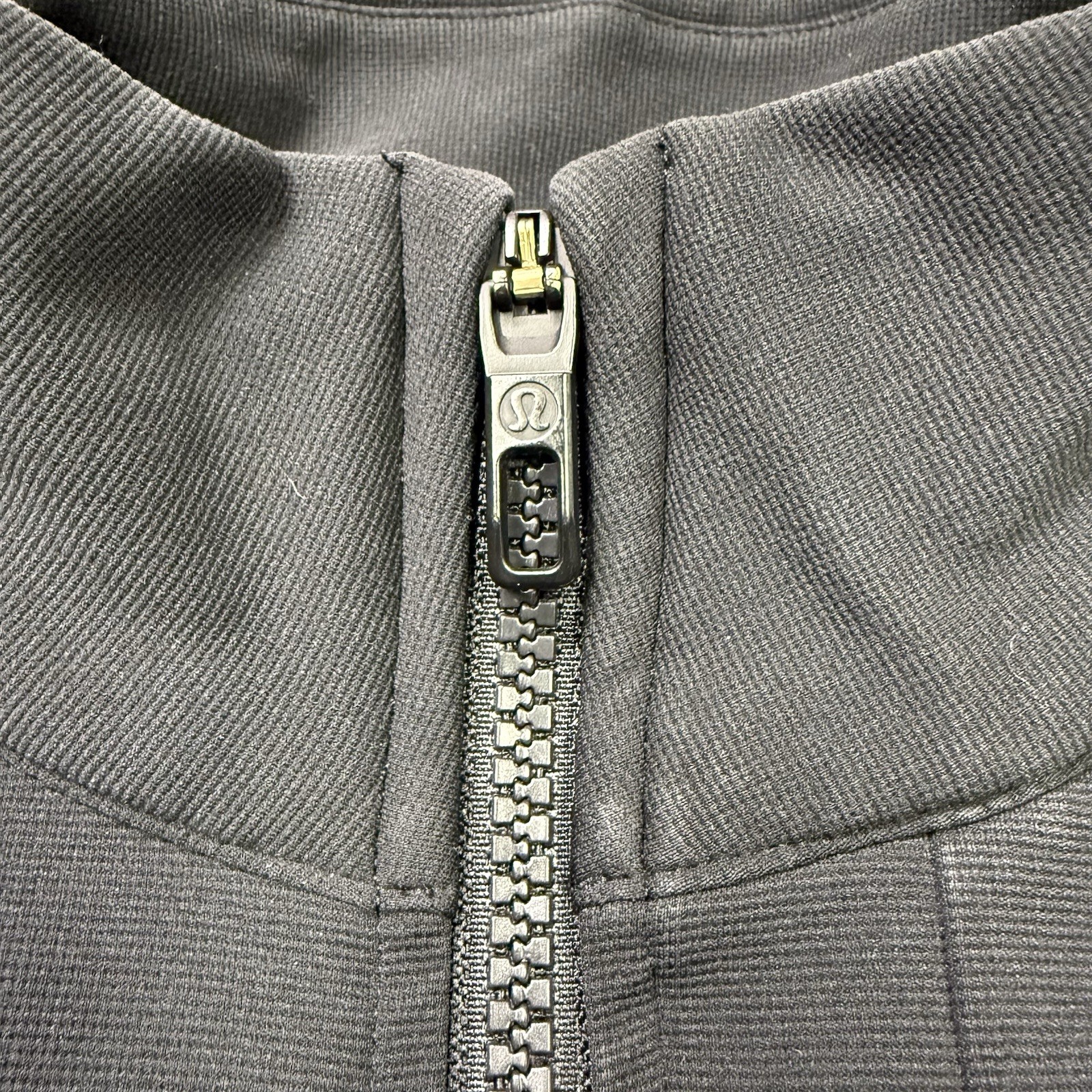 Lululemon Sojourn Jacket Full Zip Softshell Black… - image 4