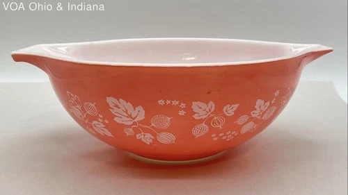 Pyrex Gooseberry Pink Cinderella Bowl 444 4 QT Vintage