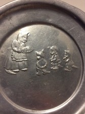 Rare Momma Cat  3 Kittens Child  s Vintage Tin Tea Plates 2 