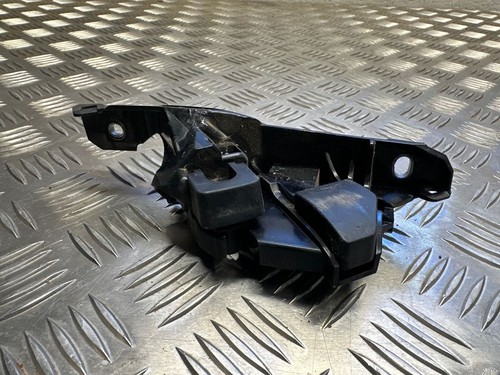 BMW 3 G20 G21 2023 Stoßstange hinten rechts Halterung 7453426 IEN12782