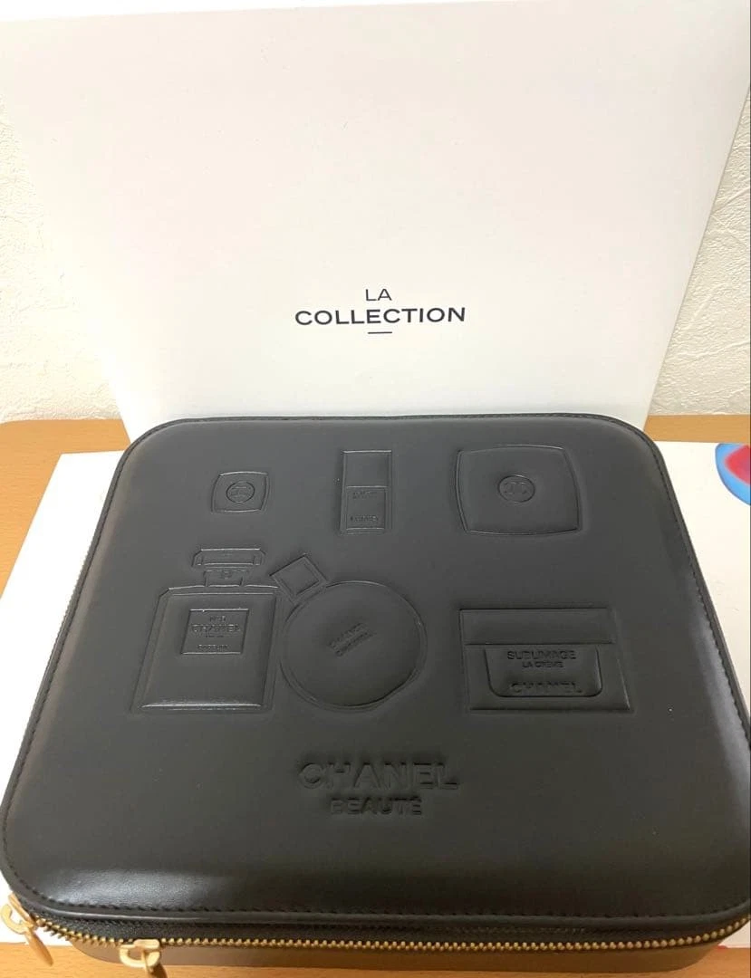 CHANEL Black Makeup Makeup Cases for sale - eBay