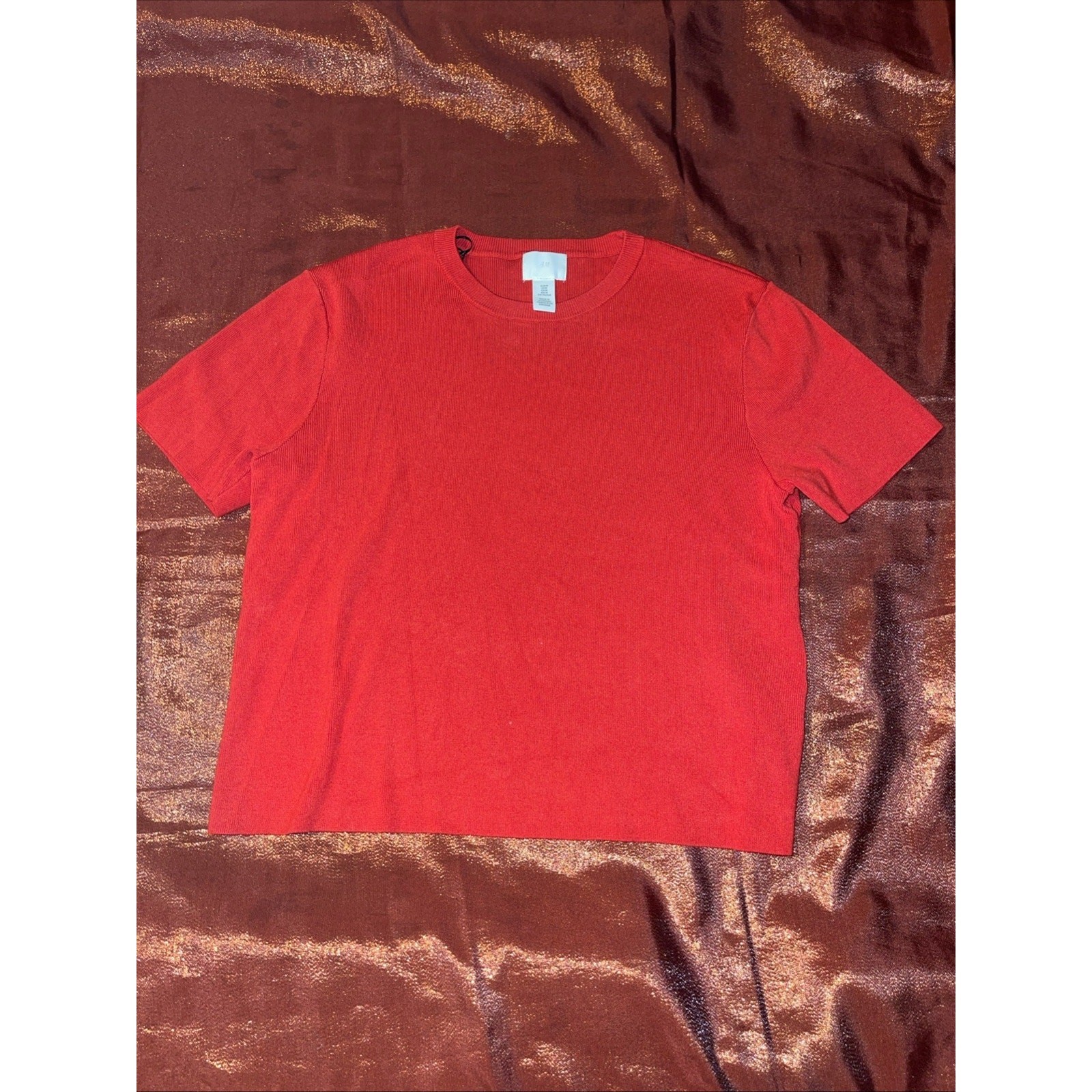 H&M Red Crewneck T-Shirt Women's Size Medium M Short Sleeve Casual Tee