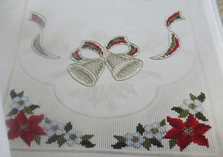 Stickvorlage "Weihnachtssterne und Christrosen" Kreuzstichmotive RICO Design