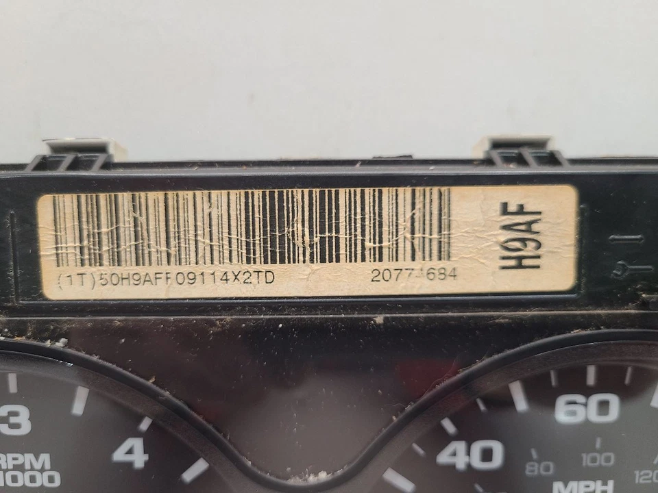 2009 Chevrolet Silverado 1500 (5.3L / AT) Speedometer Cluster *196K Miles*  - Image 2 of 4