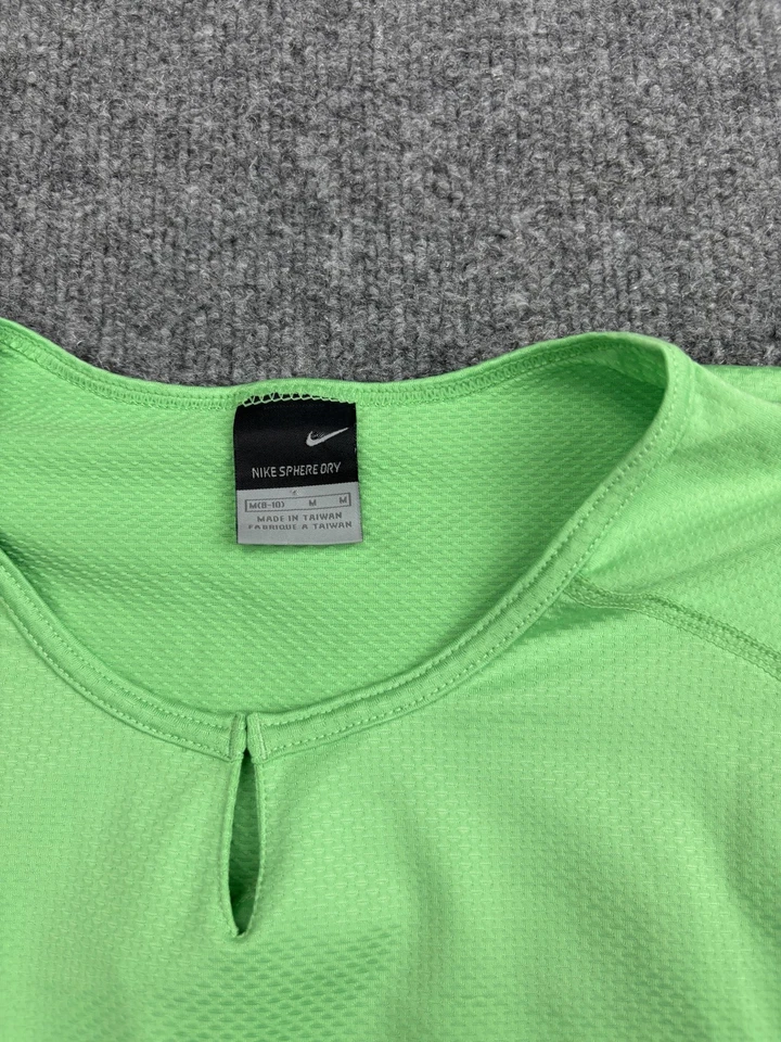 Camisa Nike Mujer Mediana Verde Amarillo Esfera Seca Manga Larga Correr Atlética Foto 2 de 4