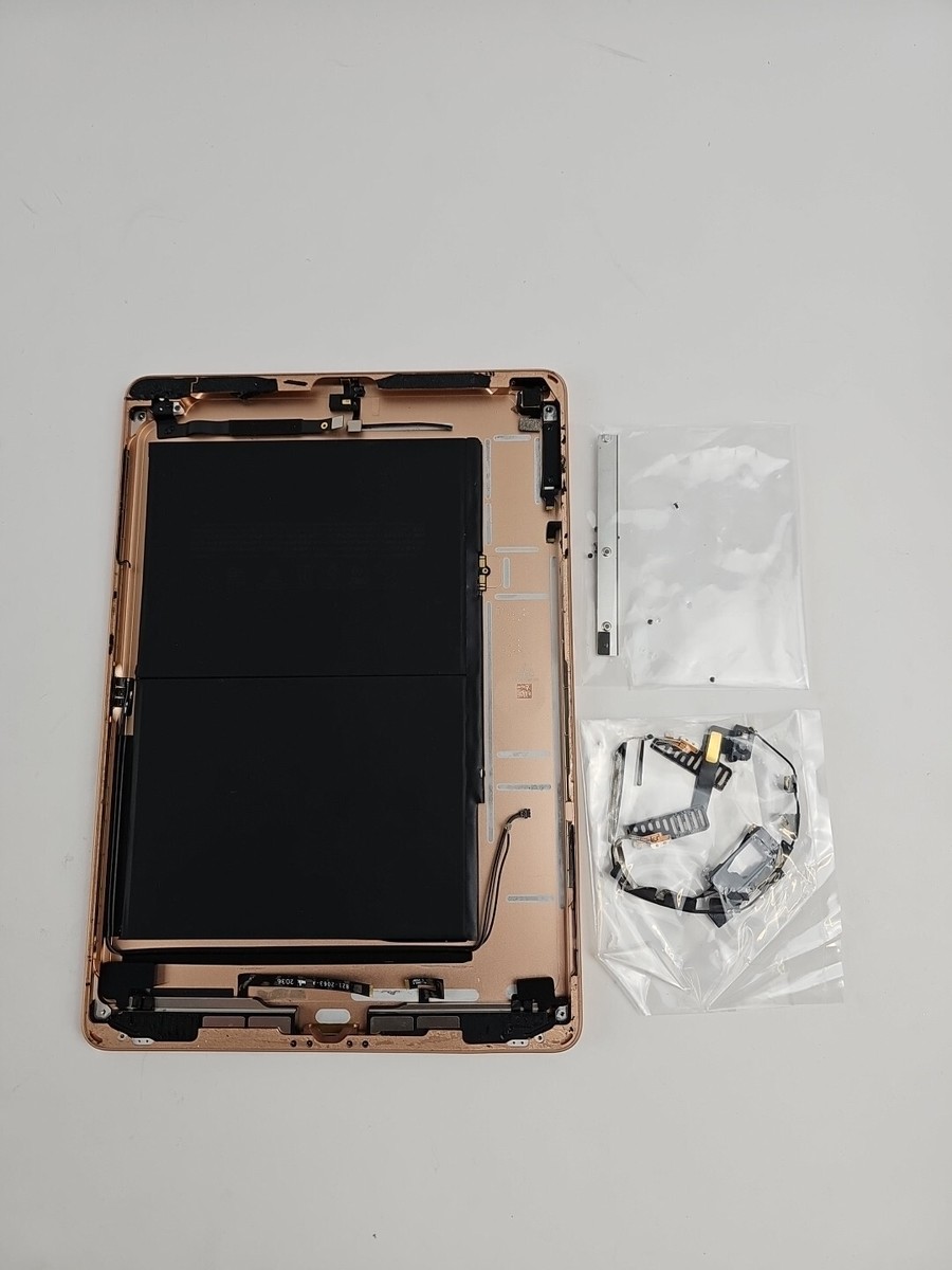 Apple iPad 8th Gen. 32GB, Wi-Fi, 10.2 in - Gold, Please Read