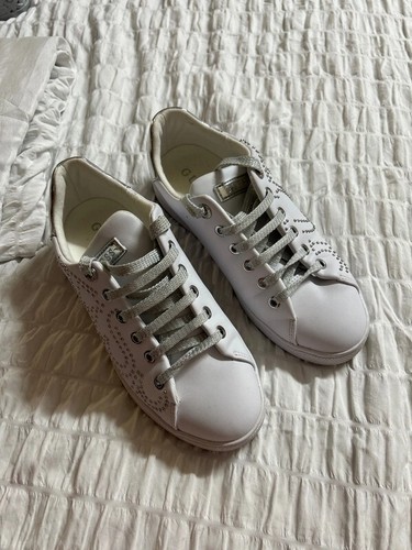 Ladies White/Silver GUESS Trainers size 5 - Picture 6 of 7