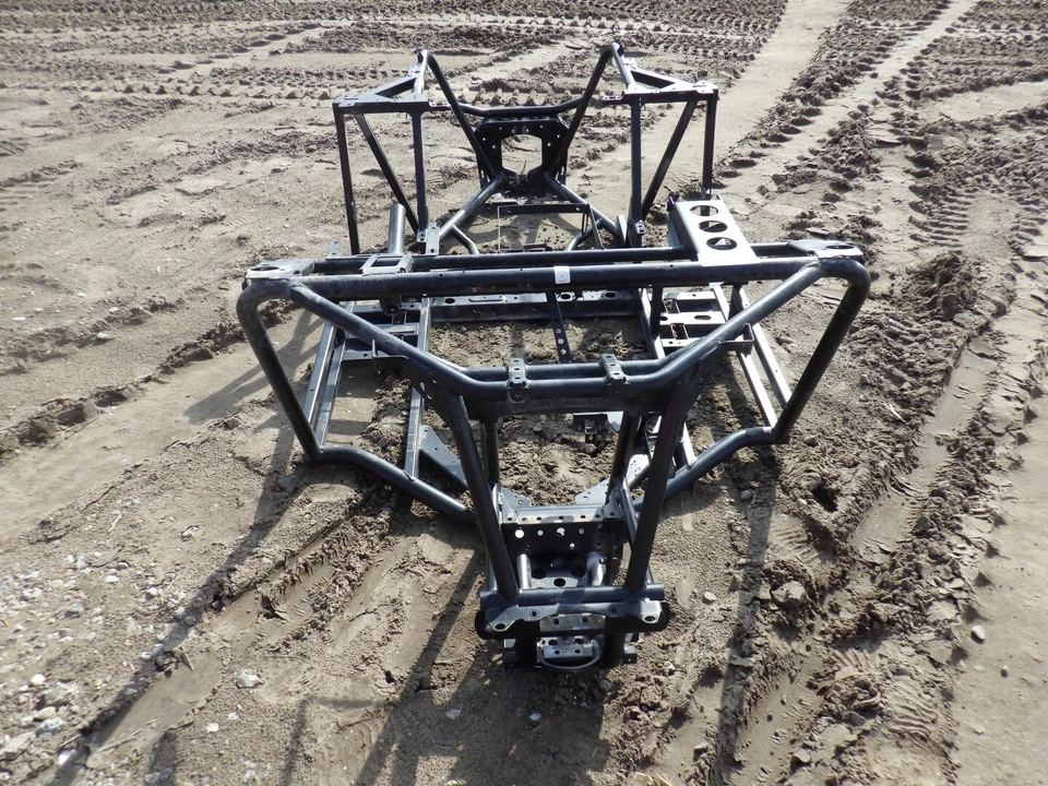 Polaris RZR XP 900 EFI 13 Frame 1018344-458 Paperwork CT 48891 Foto 2 de 4