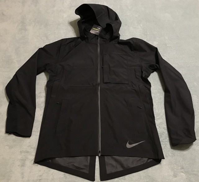 nike aeroshield running jacket