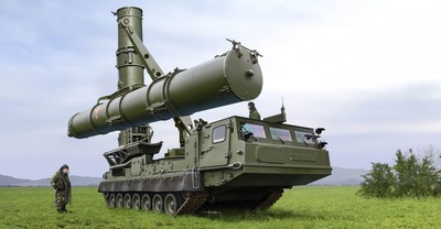 Trumpeter 09520 RUSSIAN S-300V 9A84 SAM 1:35 Modellbausatz