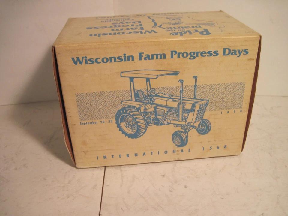 International Harvestor 1568 Farm Toy Tractor 1/16 - Image 4 of 4