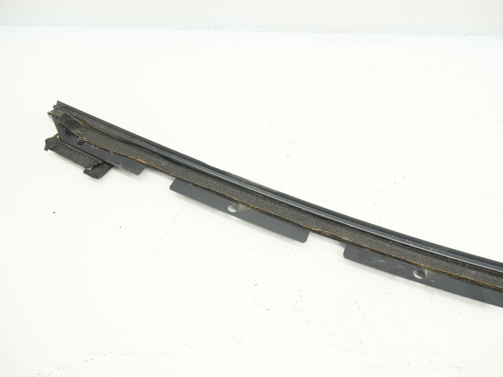 2020-2023 McLaren GT Left Drip Rail Molding Window Trim Seal 22AC904GP OEM
