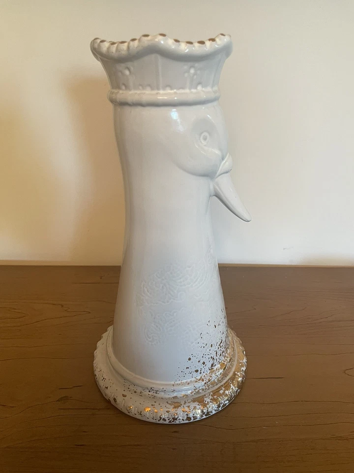 ANTHROPOLOGIE ШАХМАТНАЯ ФИГУРА ГУСЬ/УТКА/ЛЕБЕДЬ КЕРАМИЧЕСКАЯ ВАЗА БЕЛОЕ ЗОЛОТО АКЦЕНТЫ 10,5» - Изображение 2 из 4