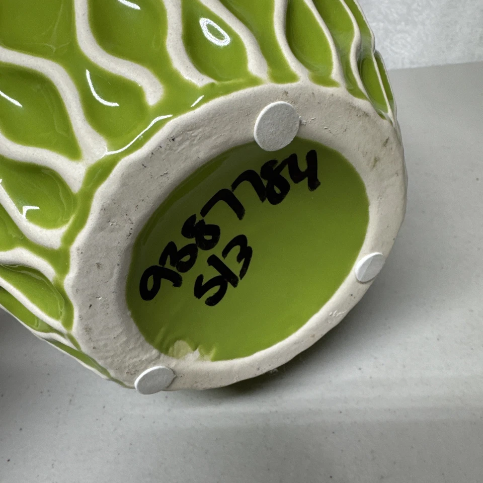 Jarrón Bed Bath & Beyond IMAX Agatha verde y blanco ver fotos Foto 4 de 4