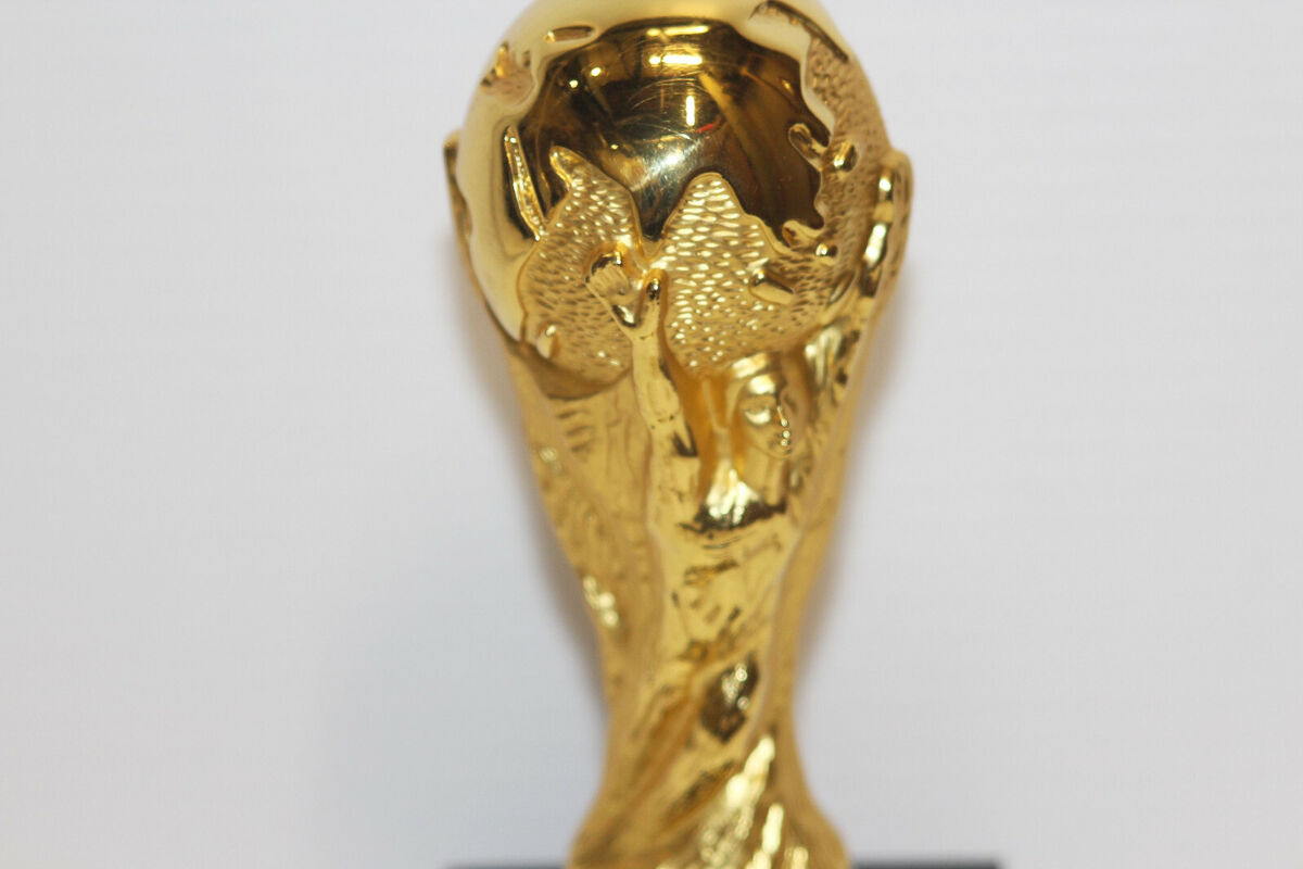 RARE - Official 2014 FIFA World Cup Final Mini Trophy Brasil Replica  Souvenir 7