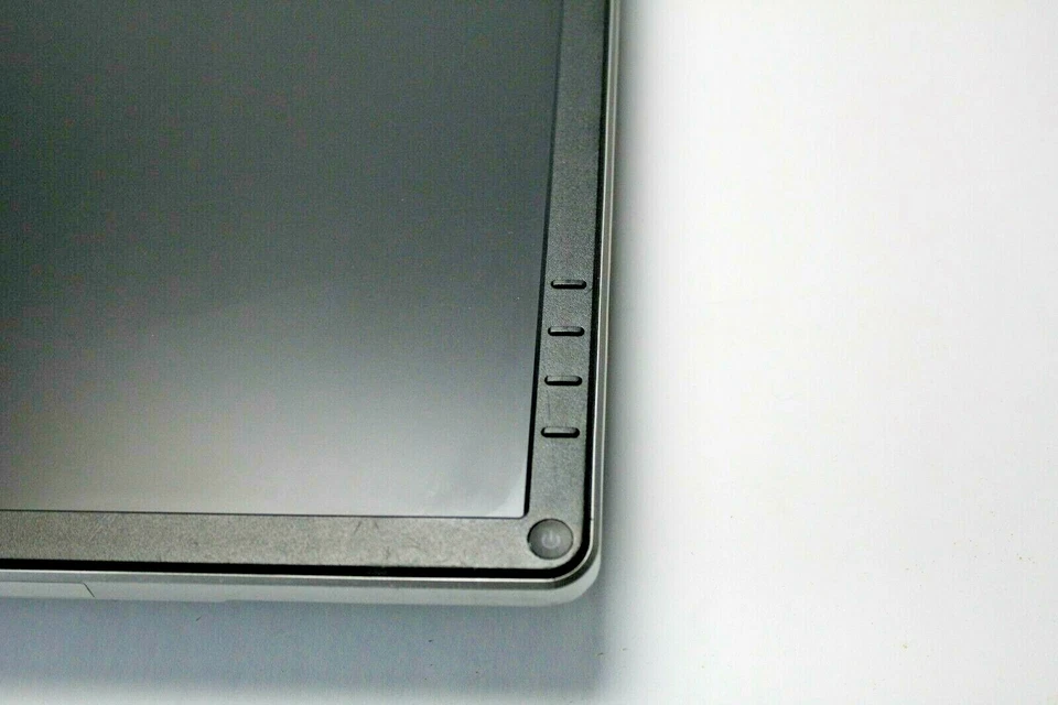 Dell P1914/Sf 19" 1280x1024 LED Flat Panel Monitor VGA DVI Display Port Grade B - Image 2 of 4