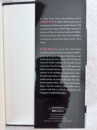 Kyle Mills, Mitch Rapp Book 20: Enemy at the Gates; Book 21: Oath of Loyalty - Bild 16 von 24