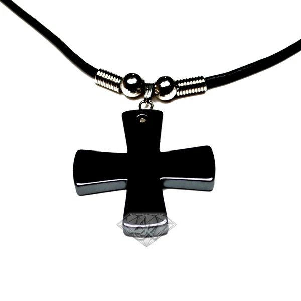 Collar colgante cruz celta hematita Accents Kingdom para hombre Foto 2 de 4