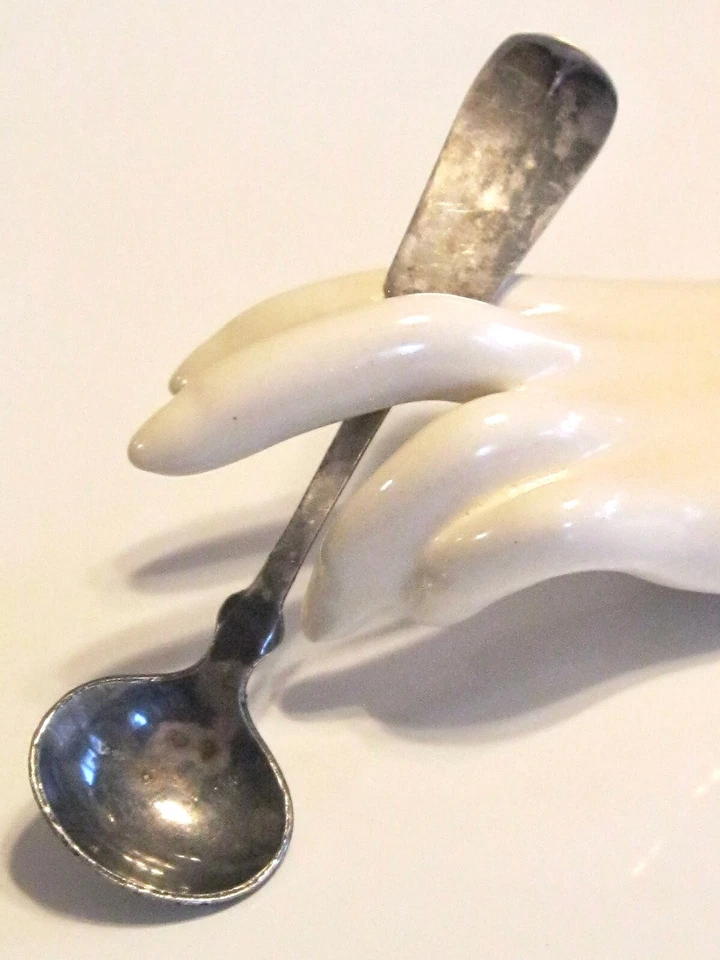 COLHER DE MOLHO DE SAL ANTIGA PRIMITIVA ROGER & BRO A1 BANHADA A PRATA ESTERLINA - Imagem 2 de 4