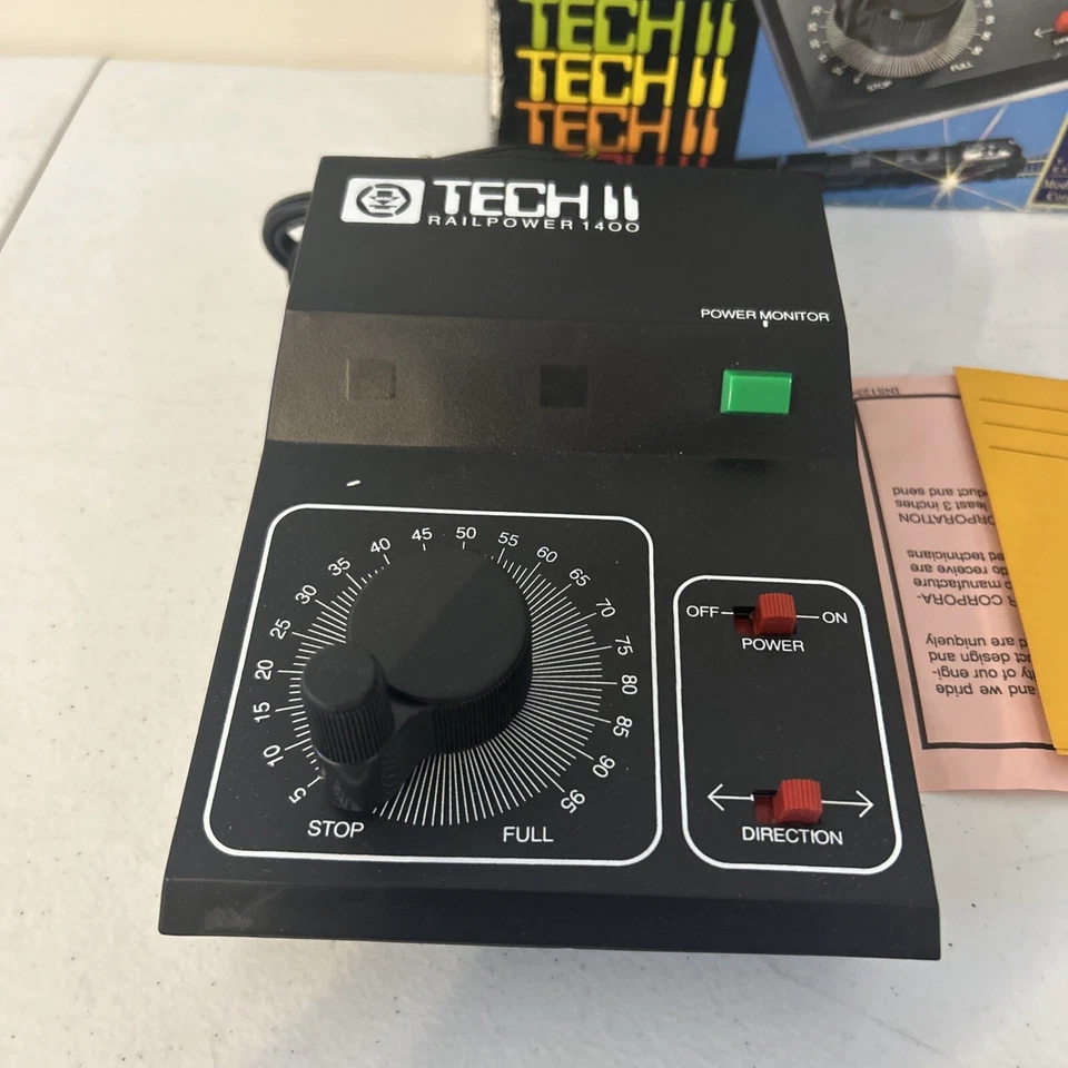 Управление поездом модели MRC Tech II Railpower 1400 - Изображение 2 из 4