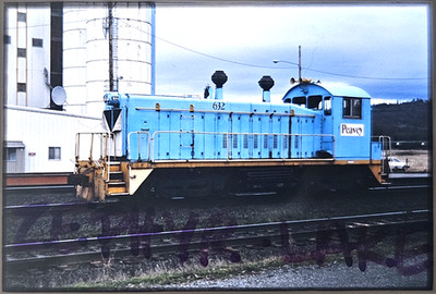 ZL Original Slide [654] Peavey #632 EMD SW1 Switcher Silos Scene Kalama WA 1994