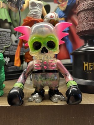 Secret Base 10th Anniv Pushead Skull Wing Astro Zombie Super
