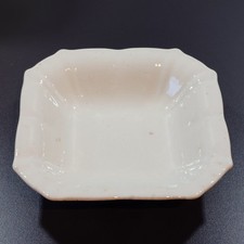 alter, quadratischer Aschenbecher aus Porzellan von OPAQUE UTZSCHNEIDER & CIE