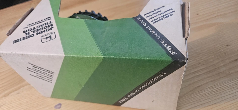 TRACTOR ERTL JOHN DEERE 1934 MODELO “A” ESCALA 1:16~ Foto 4 de 4