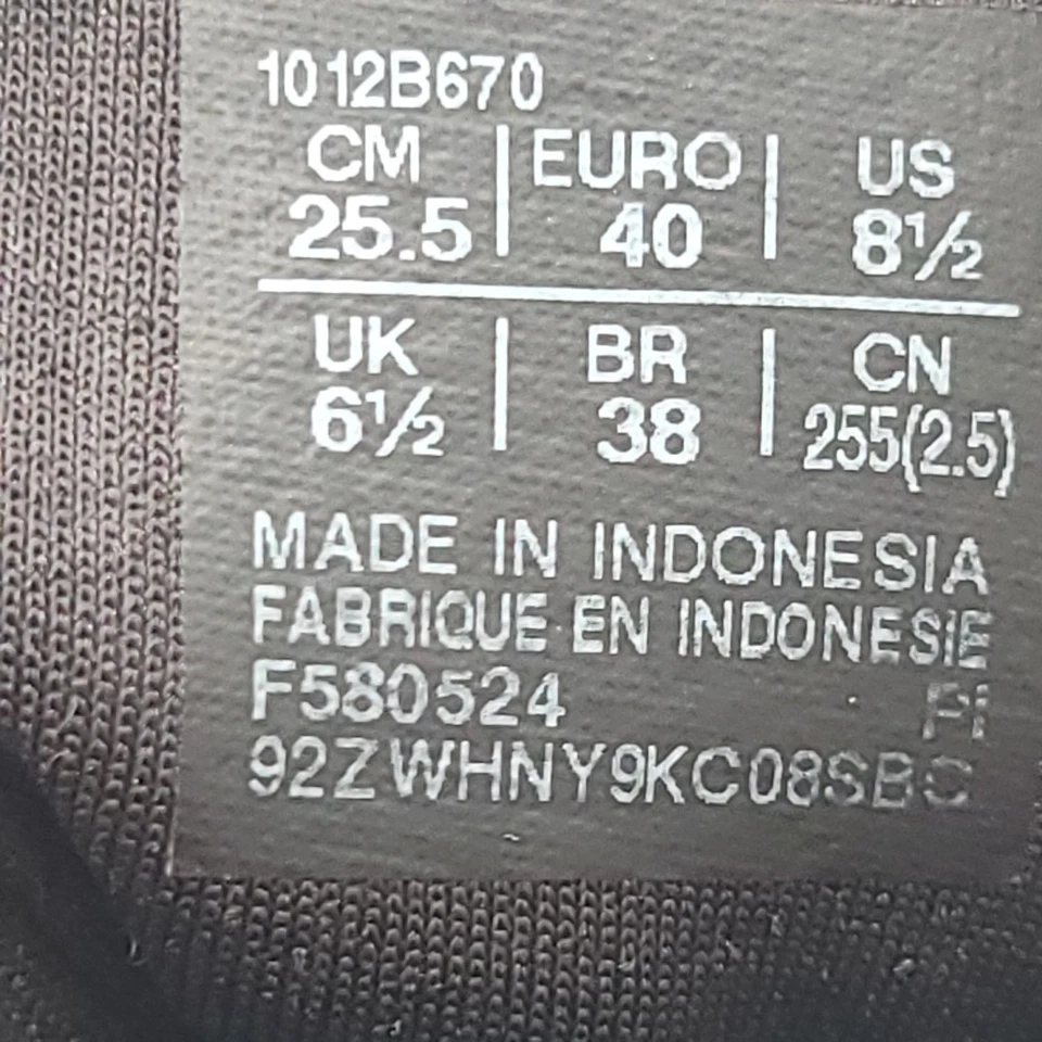 Asics Gel-Kayano 31 Mujer Talla 8.5 Negro Blanco Estabilidad Zapatos para Correr Sin Plantillas Foto 2 de 4